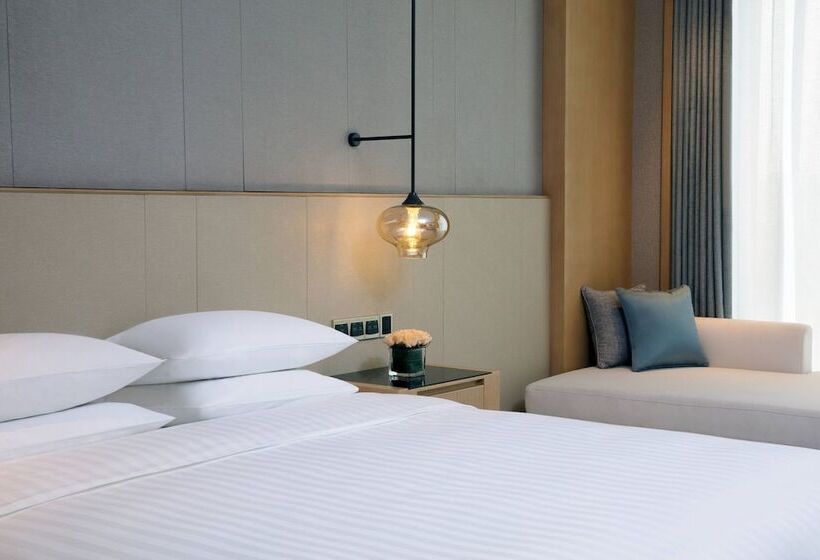 Номер Executive, Courtyard By Marriott Zhengzhou Airport