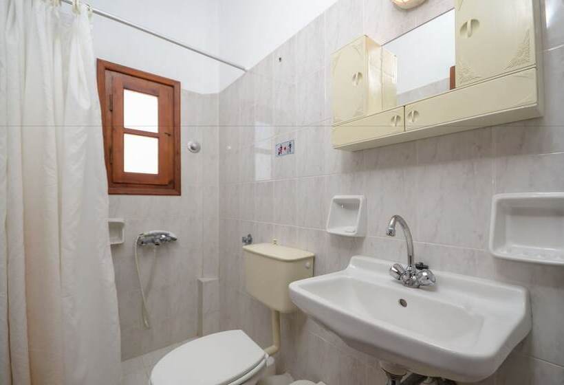 Трехместный Номер Стандарт с Балконом, Depis Apartments 2