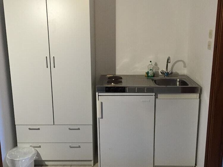 Трехместный Номер Стандарт с Балконом, Depis Apartments 2