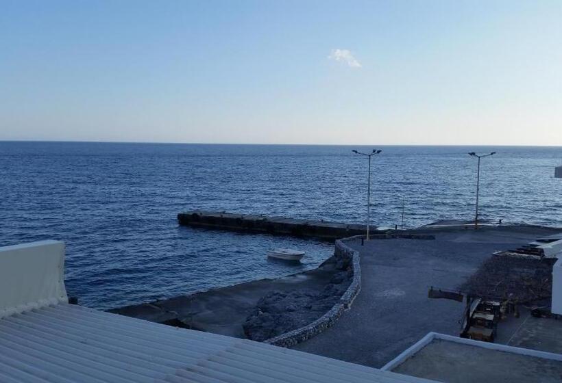 Номер Стандарт Вид на Море, Tarra