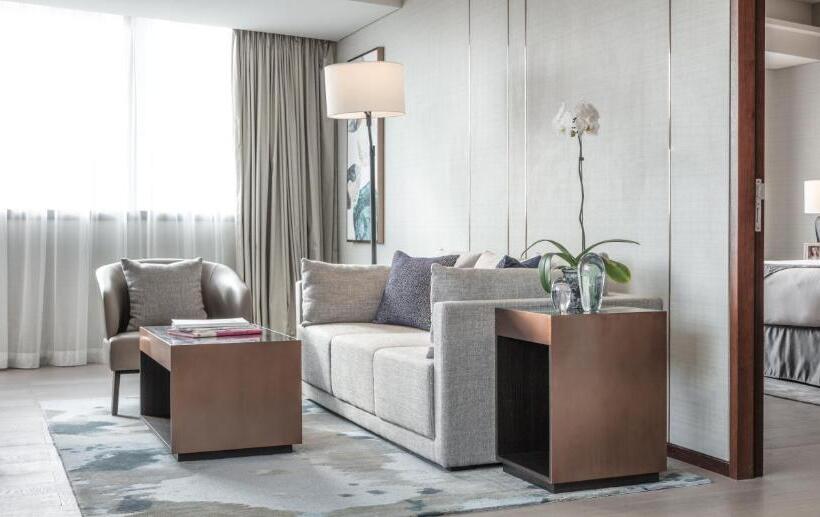 Люкс, Fraser Suites Dalian