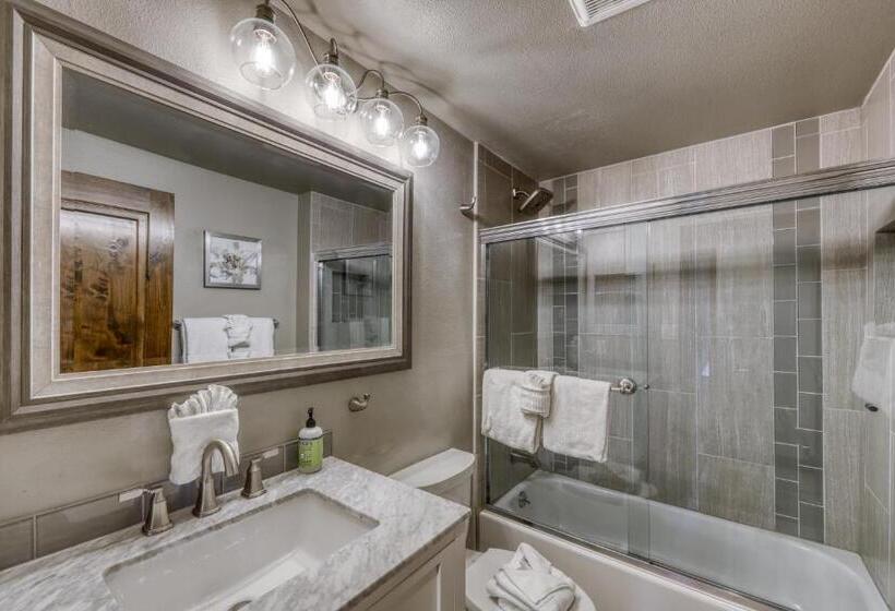 Дом 2 Спальни, Mountainwood 303