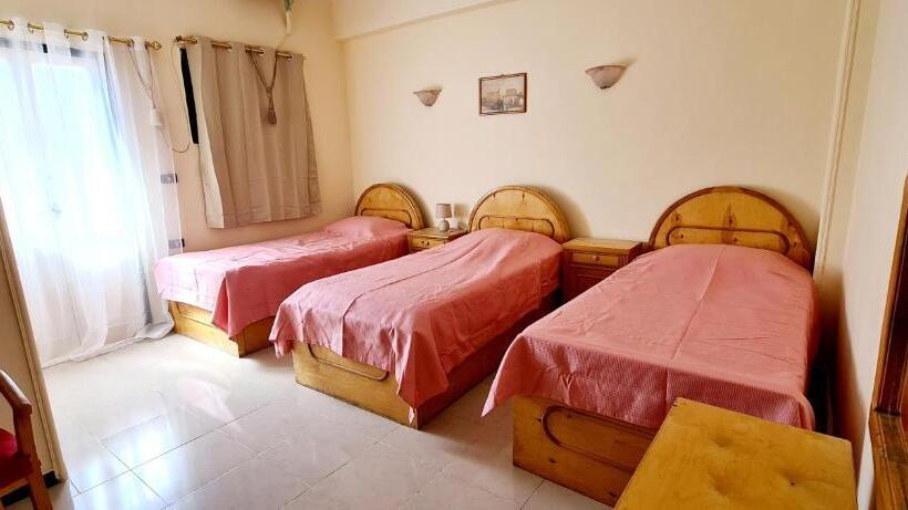 اتاق استاندارد سه تخته با بالکن, Senmut Luxory Rooms