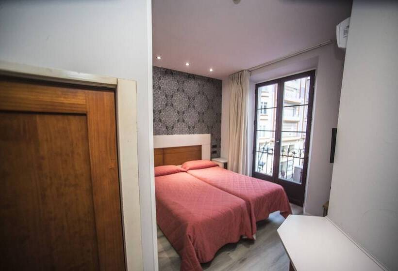 اتاق استاندارد با چشم‌انداز شهر, Hostal Centro