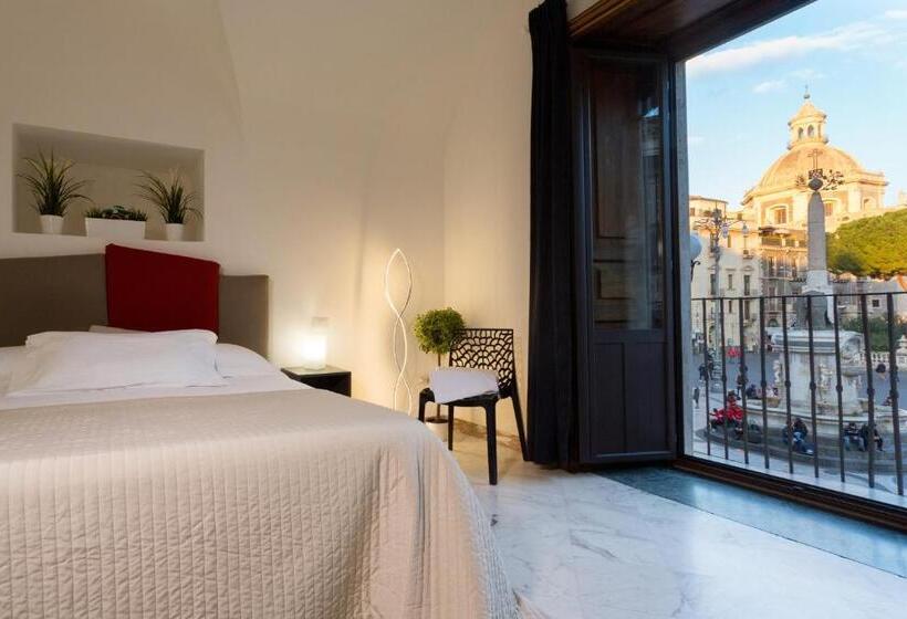غرفة قياسية ثلاثية مزودة بشرفة, Le Suites Del Duomo House