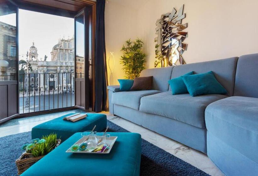 غرفة قياسية رباعية مزودة بشُرفة, Le Suites Del Duomo House