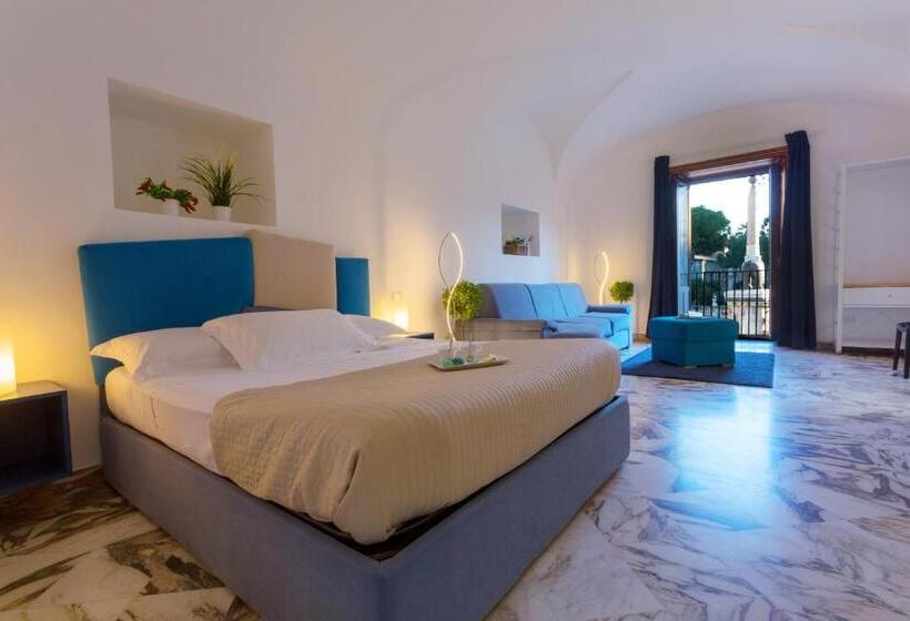 غرفة قياسية رباعية مزودة بشُرفة, Le Suites Del Duomo House