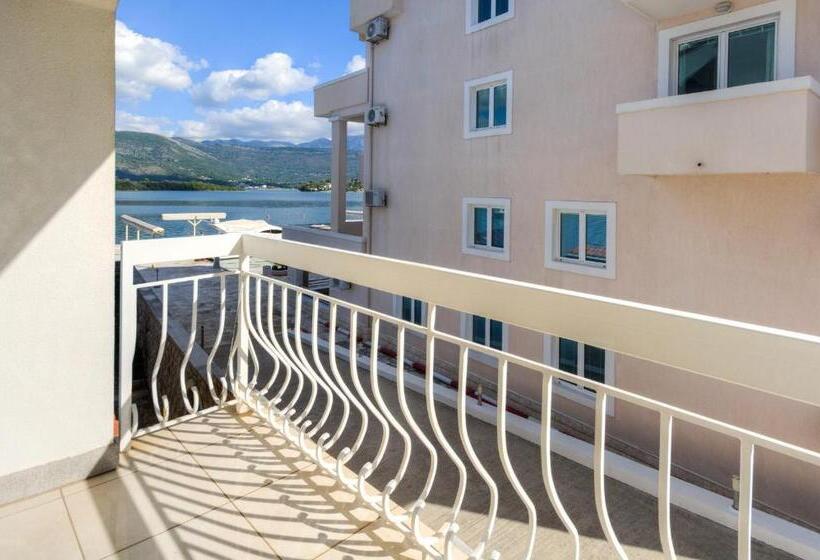 آپارتمان 1 خوابه با چشم‌انداز, Aparthotel Villa Lav