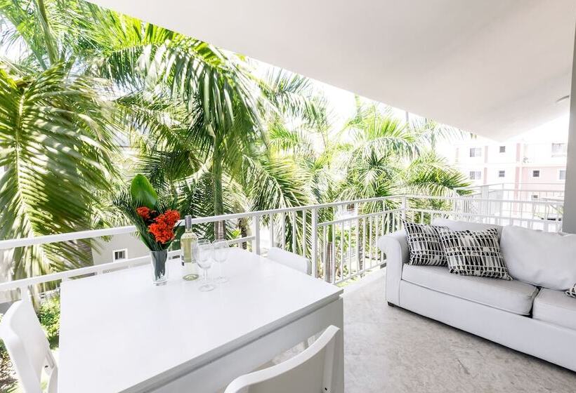 Апартаменты Пентхаус 2 Спальни, Tropicana Suites Deluxe Beach Club & Pool