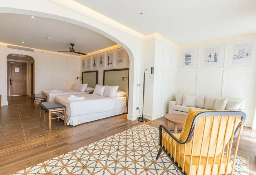 سوییت جونیور با چشم‌انداز استخر, Ocean El Faro Resort - All Inclusive