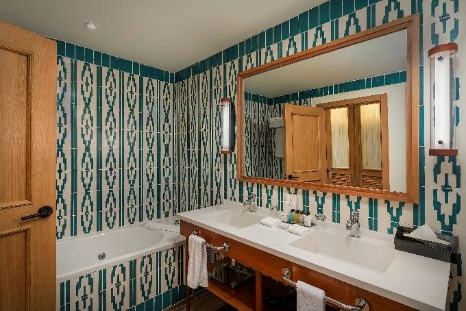 چشم‌انداز استخر سوئیت جونیور پرستیژ, Ocean El Faro Resort - All Inclusive