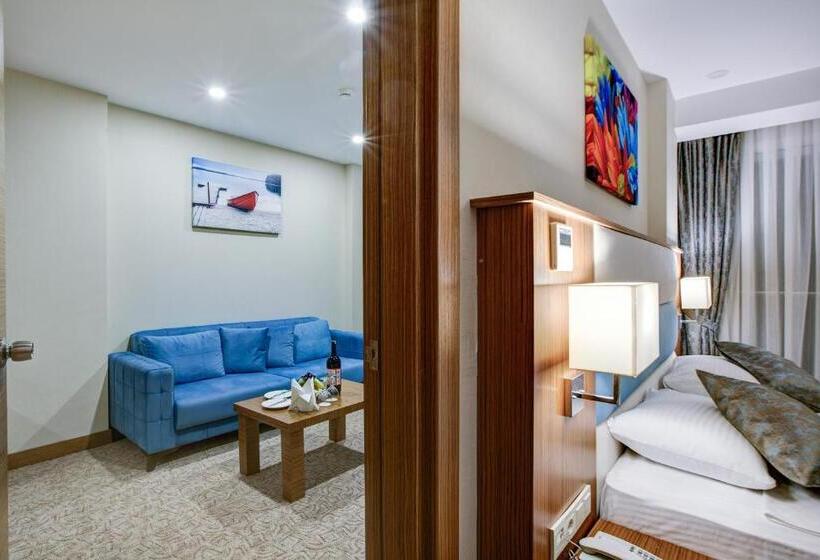 海景套房, Marpessa Blue Beach Resort & Spa