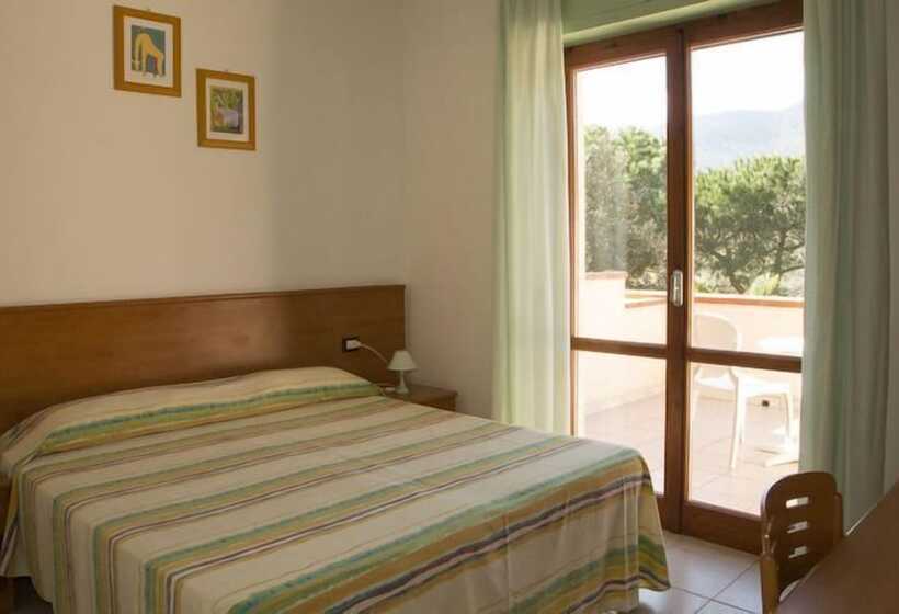 اتاق سوپریور چهار تخته, Villa Cristina