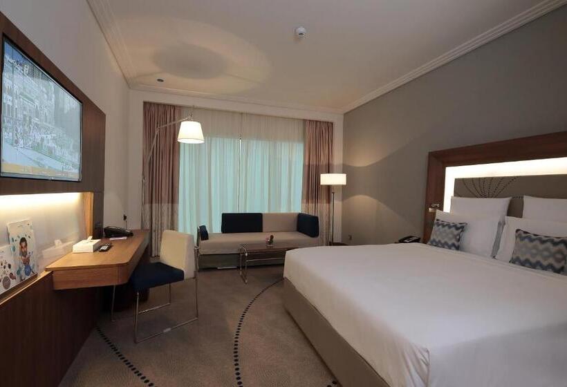 اتاق سوپریور با چشم‌انداز استخر, Novotel Jazan