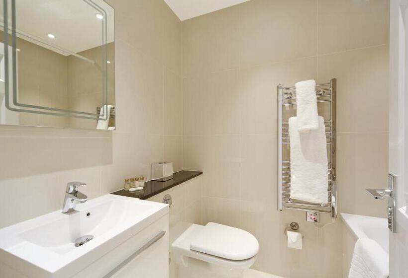 Апартаменты 3 Спальни, Queensgate Court