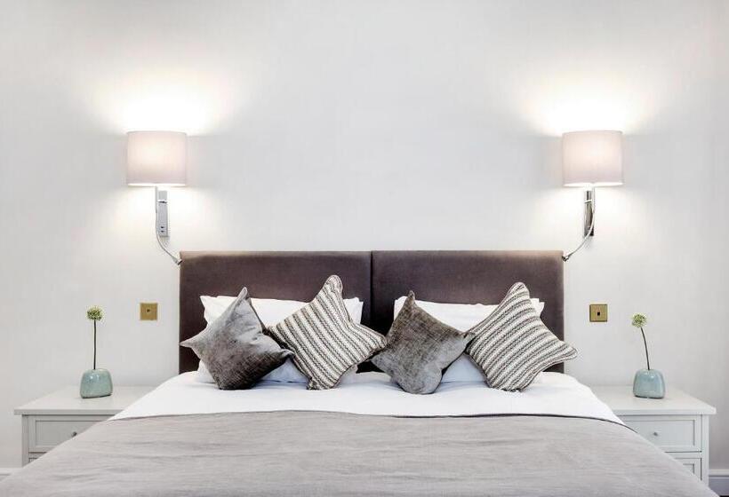 Апартаменты Deluxe 3 Спальни, Queensgate Court