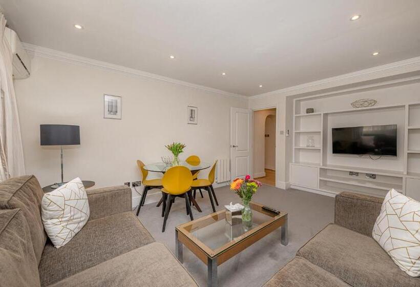 Апартаменты Superior 1 Спальня, Queensgate Court