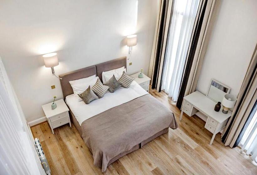 Апартаменты Deluxe 3 Спальни, Queensgate Court