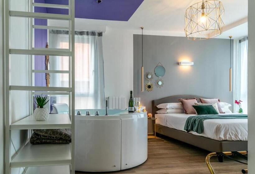 سوییت لوکس, 4 Star Suite Spa   Self Check In