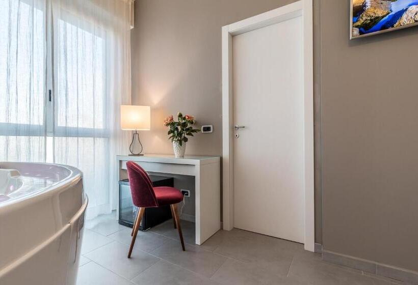 سوییت, 4 Star Suite Spa   Self Check In