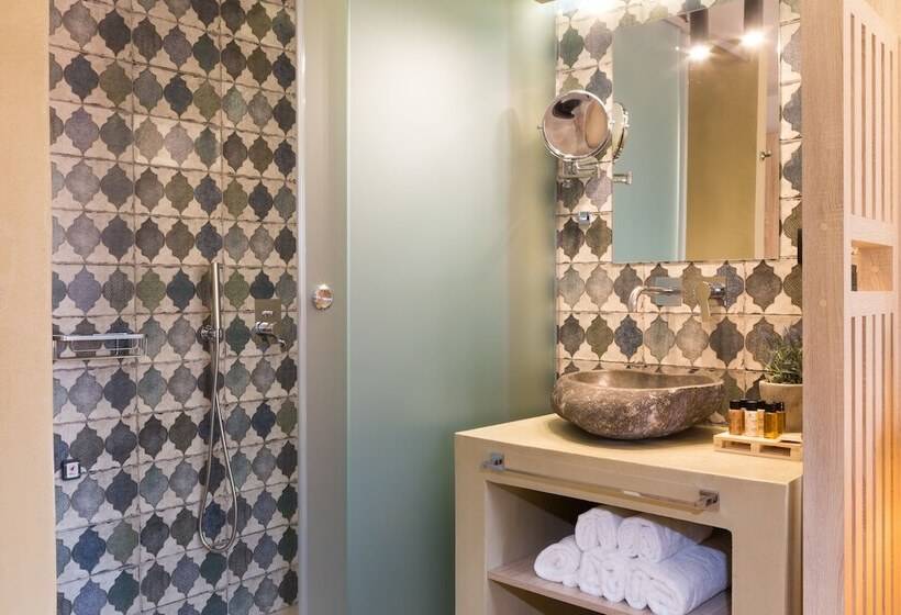 Люкс Повышенной Комфортности, Cressa Suites   Adults Only