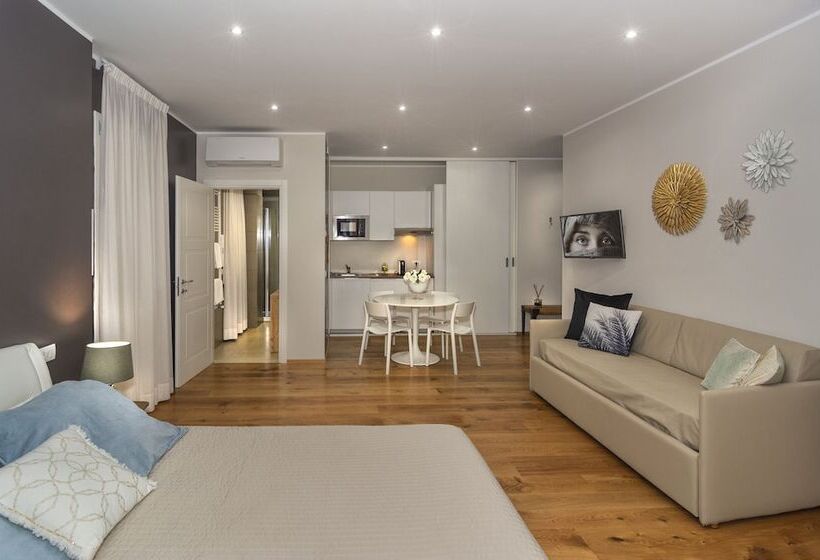 استودیوی استاندارد, Le Dimore Del Borgo