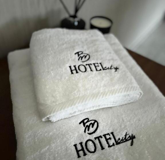 חדר סטנדרט לשלושה, Bm Hotel City