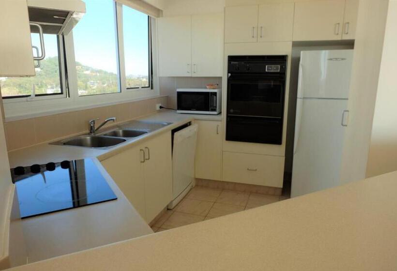 Апартаменты 2 Спальни Вид на Море, Meridian Tower Kirra Beach
