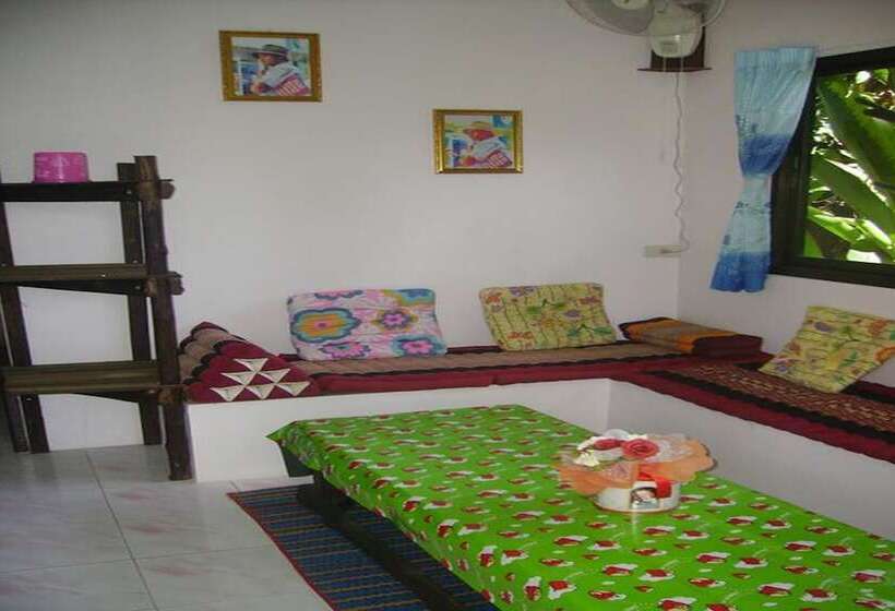 בקתה דלוקס, Kamrai Resort