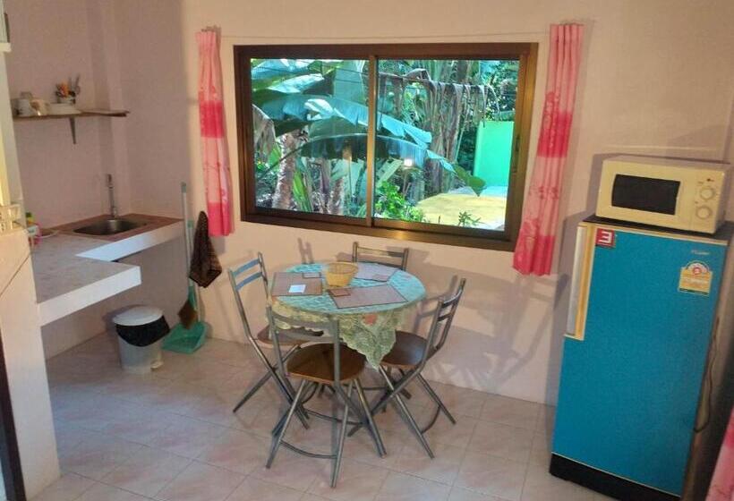 בונגלו עם נוף לבריכה, Kamrai Resort