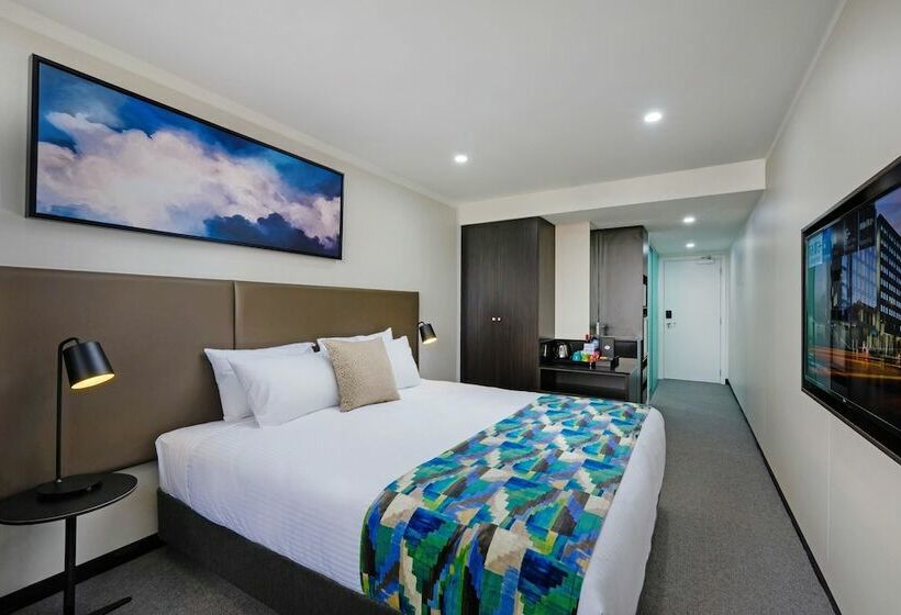 استودیوی لوکس, Mantra Albury
