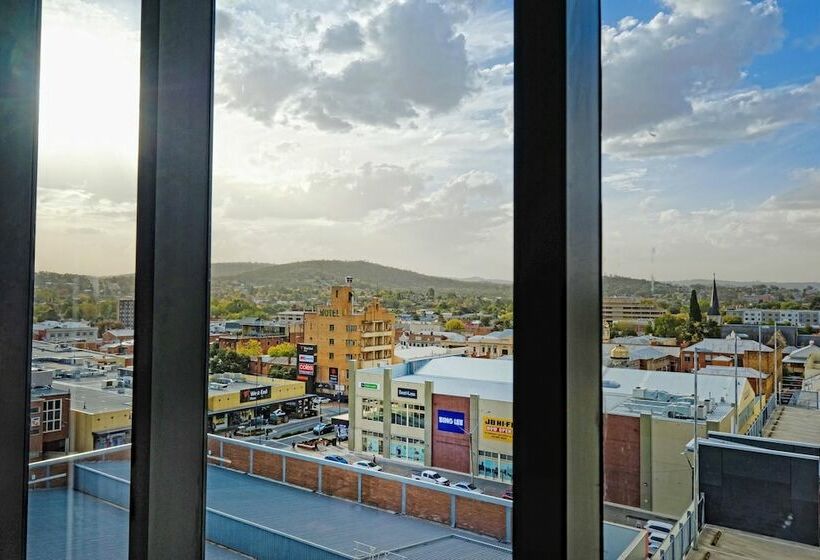 سوئیت 2 خوابه, Mantra Albury
