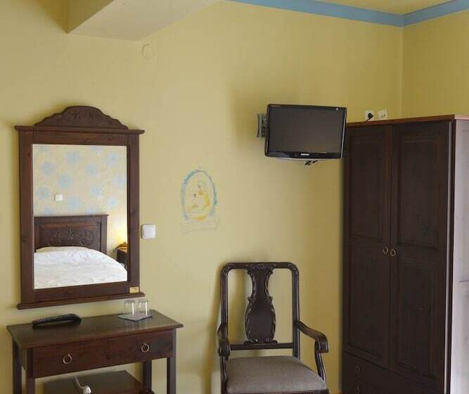 Номер Стандарт Вид на Озеро, Guesthouse Vissinokipos   Biker Friendly   Motorrad