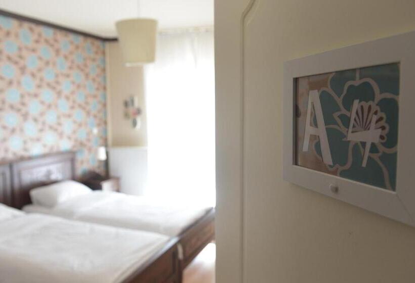 Номер Стандарт Трехместный, Guesthouse Vissinokipos   Biker Friendly   Motorrad