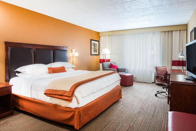 适合残疾人士使用的带超级大床的标准间, Holiday Inn Express & Suites   Merrillville, An Ihg