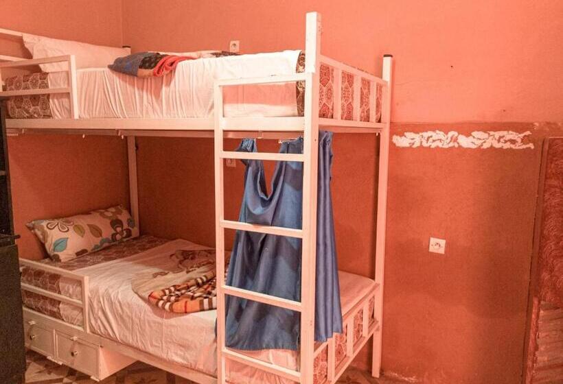 اتاق استاندارد چهار تخته, Kasbah Red Castel Hostel