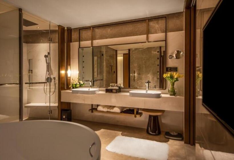 מיטת קינג בסוויטה, Intercontinental Tianjin Yujiapu Hotel & Residences, An Ihg
