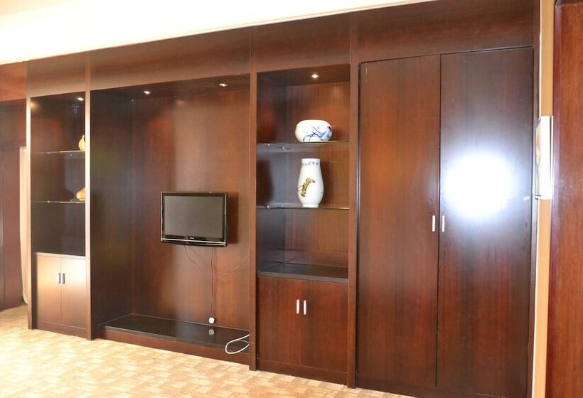سوییت, Kololo Courts Hotel And Restaurant Kampala
