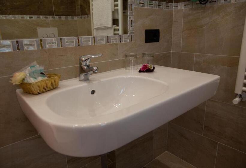 オーシャンビューデラックスルームバルコニー付き, B&b Villa Italia