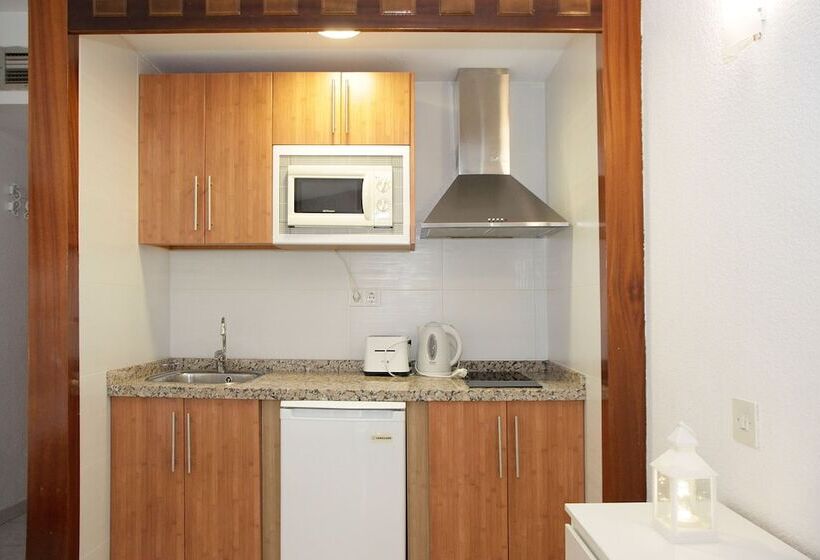 スタンダードスタジオ, Apartamentos Apal Chinasol