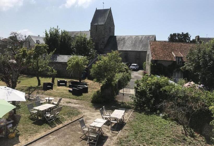 Номер Superior Вид на Сад, Logis Auberge De Carolles
