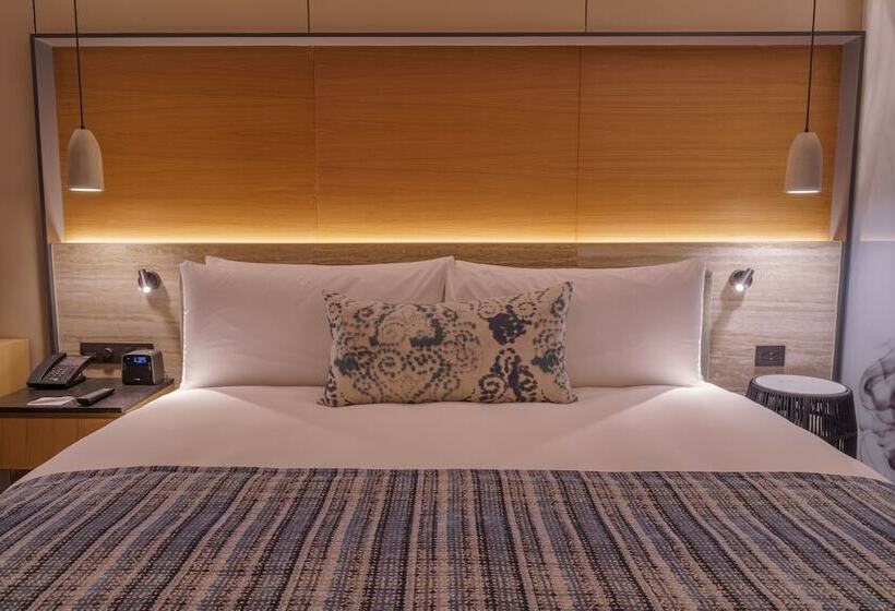 חדר סטנדרט מיטה זוגית נוף לים, Renaissance Cancun Resort & Marina