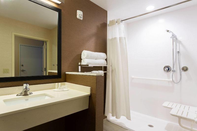 חדר סטנדרט עם מיטת קינג, Fairfield Inn & Suites By Marriott Fort Lauderdale Downtown/las Olas