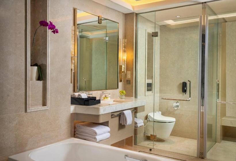 Номер Deluxe Кровать Кинг, Intercontinental Hotels Jakarta Pondok Indah, An Ihg