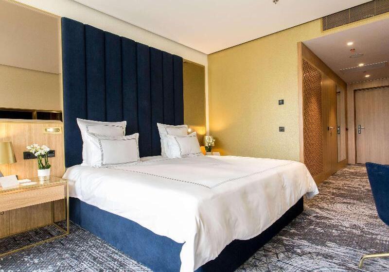 스탠다드 룸 킹사이즈 침대, Swissotel Sarajevo