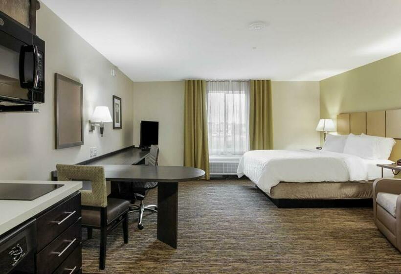 Студия Стандарт, Candlewood Suites   Brighton, An Ihg