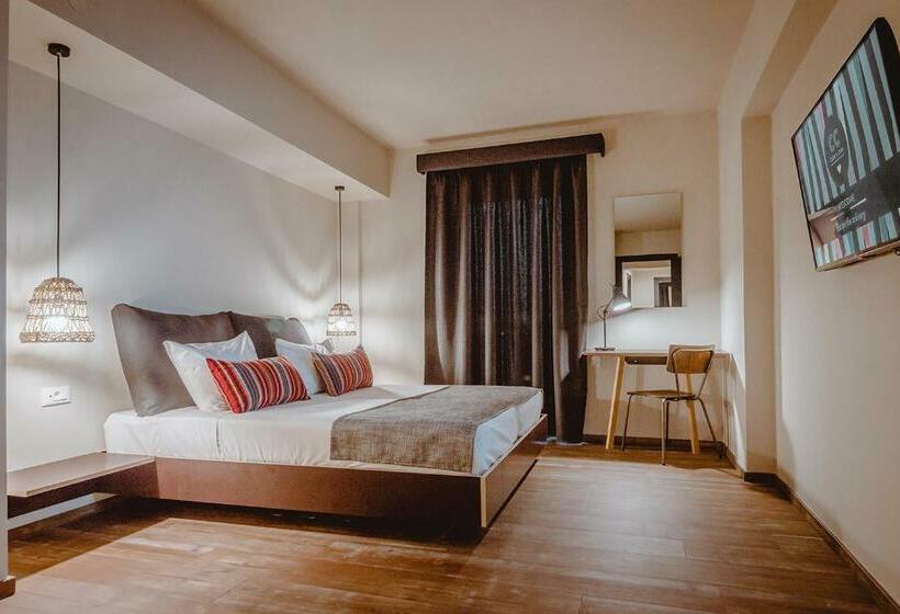 سوییت جونیور, Cook's Club Hersonissos Crete