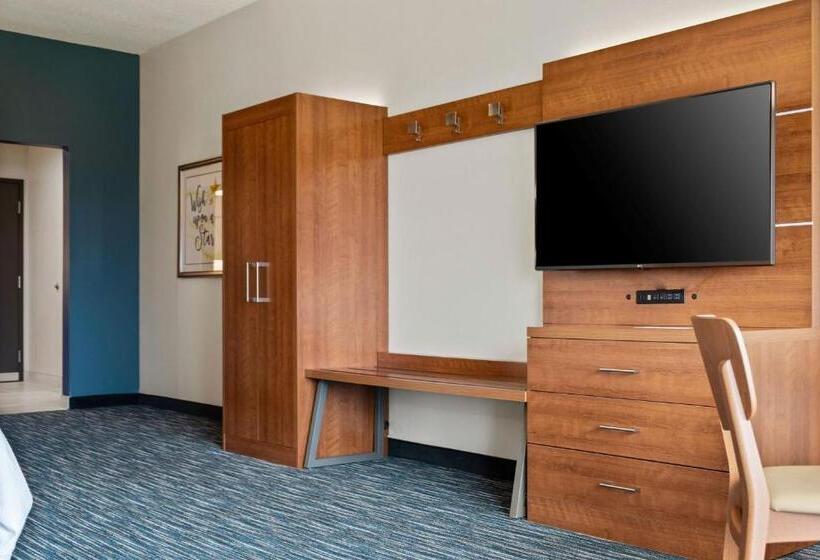 Люкс Адаптированный для Инвалидов, Holiday Inn Express & Suites Orlando  Lake Buena Vista, An Ihg