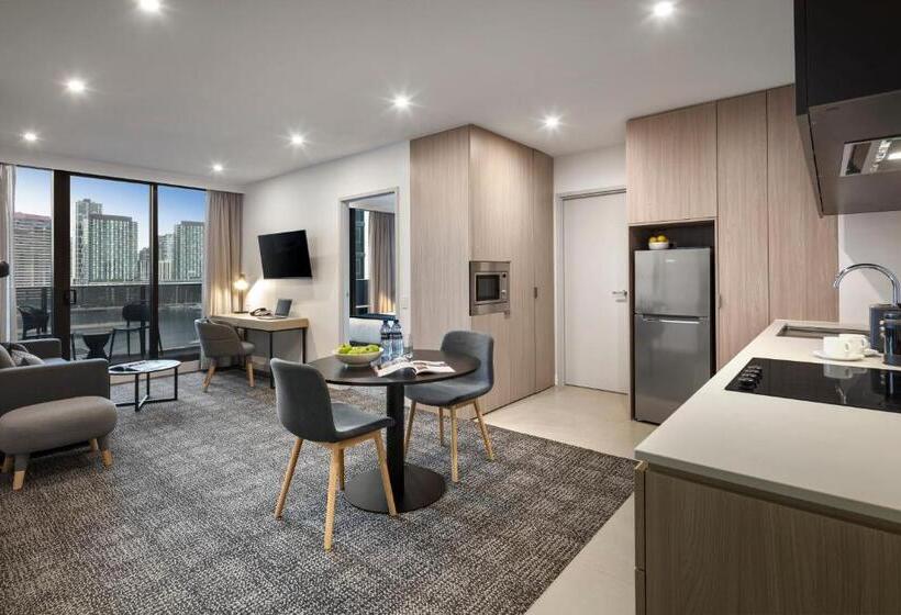 Quarto Executivo, Quest Newquay
