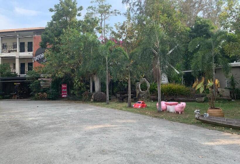 Номер Стандарт Трехместный, Rayonghouse Resort